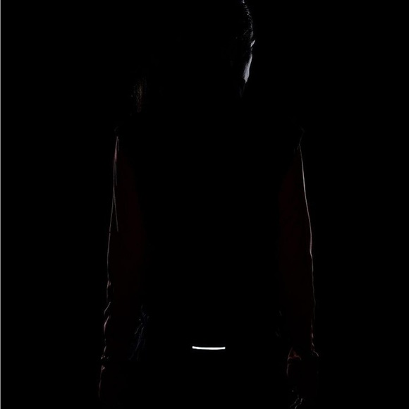 NEW Nike Therma-Fit Swift Running Puffer Vest w/Bungee, Reflectors & Zip Pockets - Picture 8 of 8